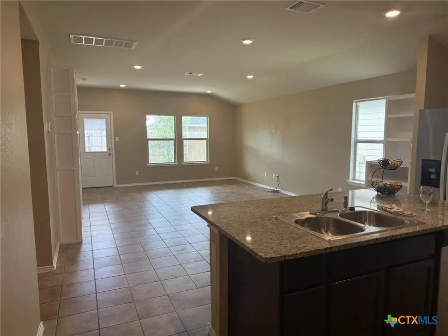 6112 Sally Ride Lane, Killeen, TX 76543 - Image #2