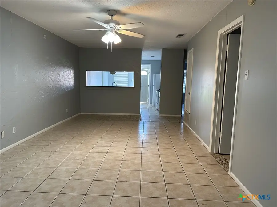 1051 Country Club Drive #27, Seguin, TX 78155 - Image #3