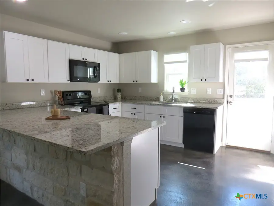 1724 Cave Drive, Spring Branch, TX 78070 - Image #3