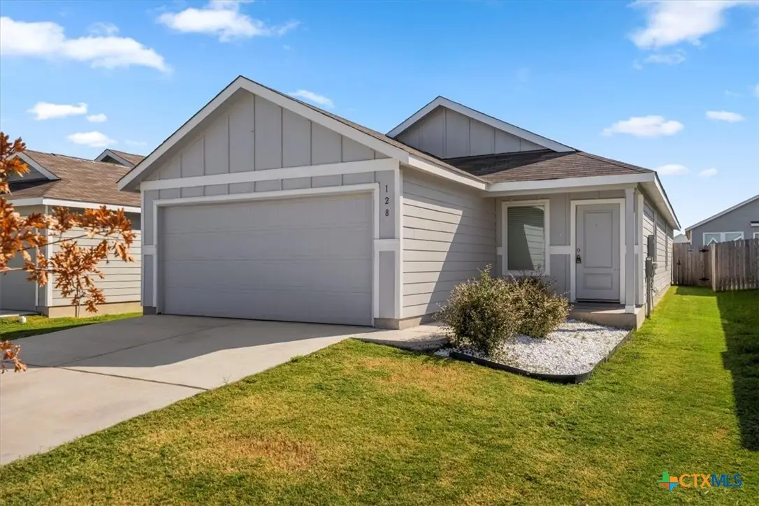 128 Hellcats Way, Jarrell, TX 76537 - Image #1