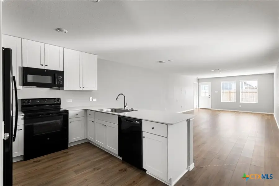 128 Hellcats Way, Jarrell, TX 76537 - Image #3