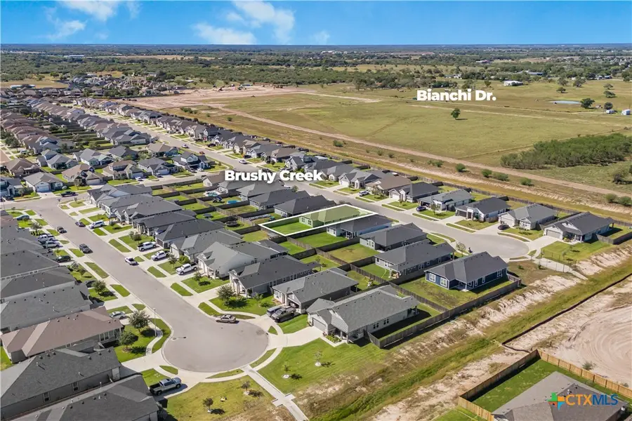 412 Brushy Creek, Victoria, TX 77904 - Image #2