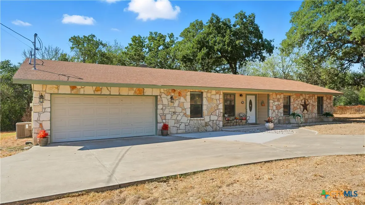 10040 Us Highway 90a, Gonzales, TX 78629 - Image #1