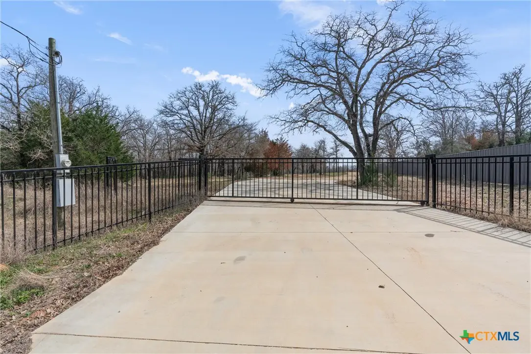 974 County Road 319, Rockdale, TX 76567 - Image #1