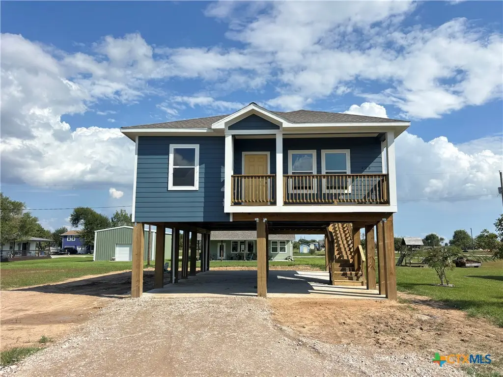 423 Calumet, Palacios, TX 77465 - #1