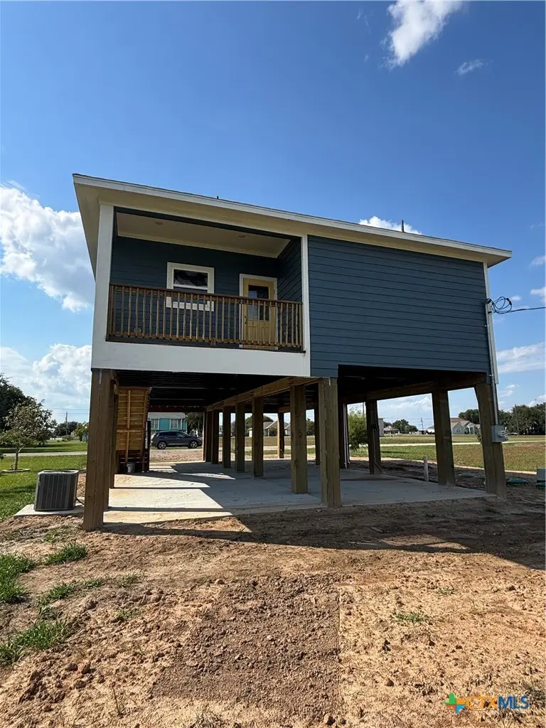 423 Calumet, Palacios, TX 77465 - #3