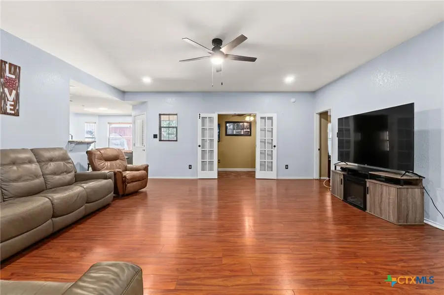 1009 E Ave S, Belton, TX 76513 - Image #3