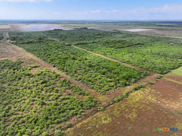 516 County Road 302, Port Lavaca, TX 77979