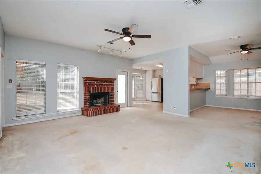 218 Sunset Drive, Victoria, TX 77901 - Image #2