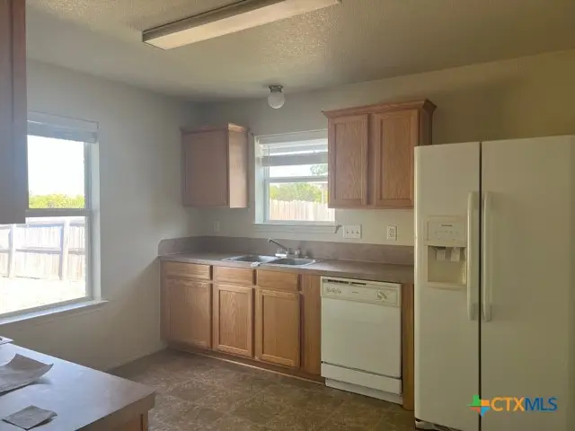 5004 Stonehaven Drive, Temple, TX 76502 - Image #2