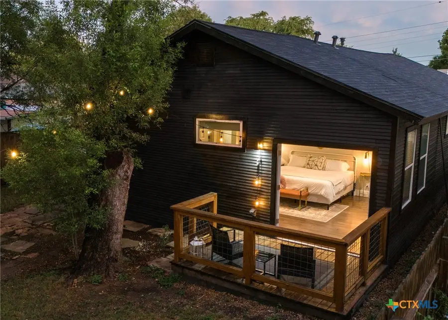 315 Sandmeyer Street, San Antonio, TX 78208 - Image #2