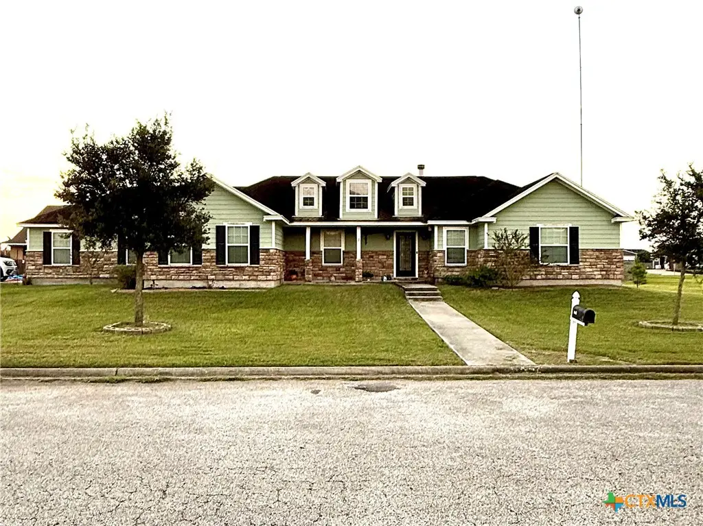 809 Buttercup Drive, Edna, TX 77957 - Image #1