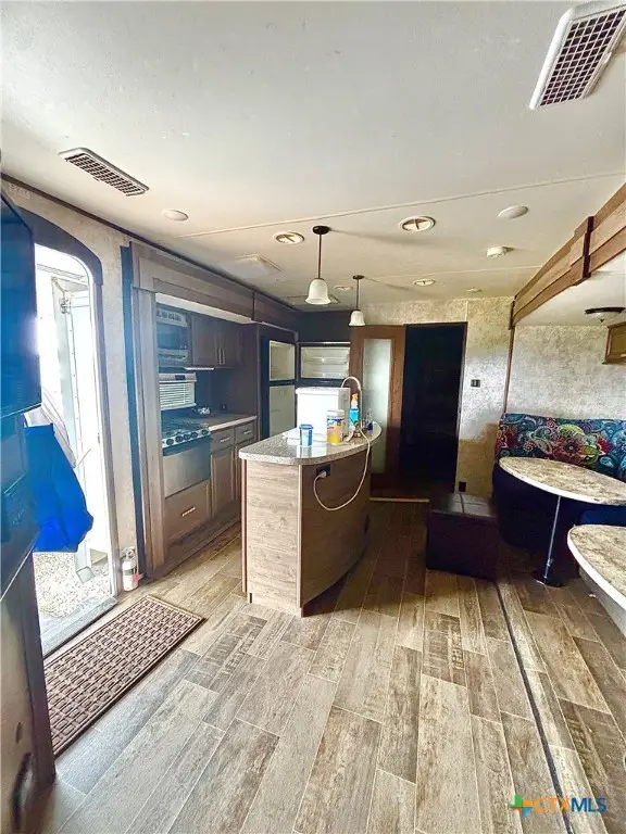 501 W Maple Street, Port Oconnor, TX 77982 - Image #3