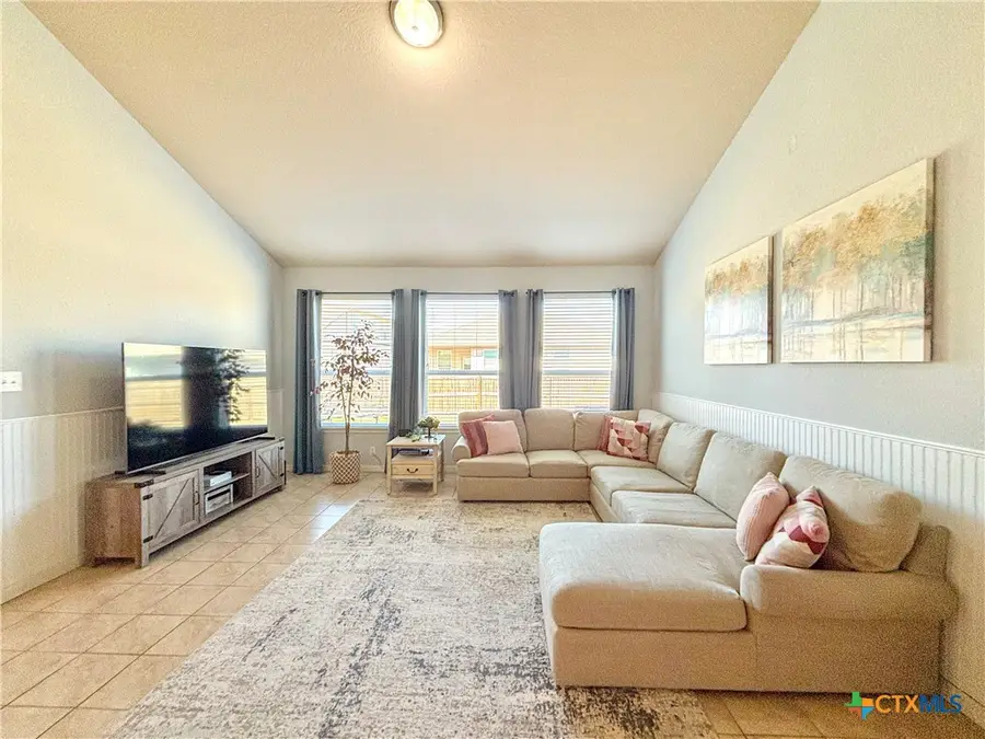 477 Centinela Street, New Braunfels, TX 78130 - Image #3