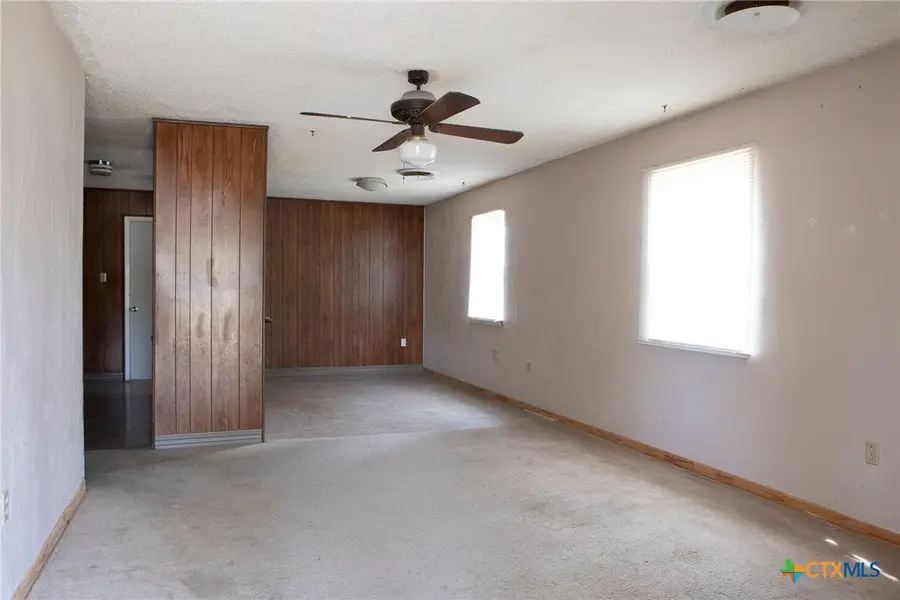 1005 Campbell Street, Lampasas, TX 76550 - Image #2