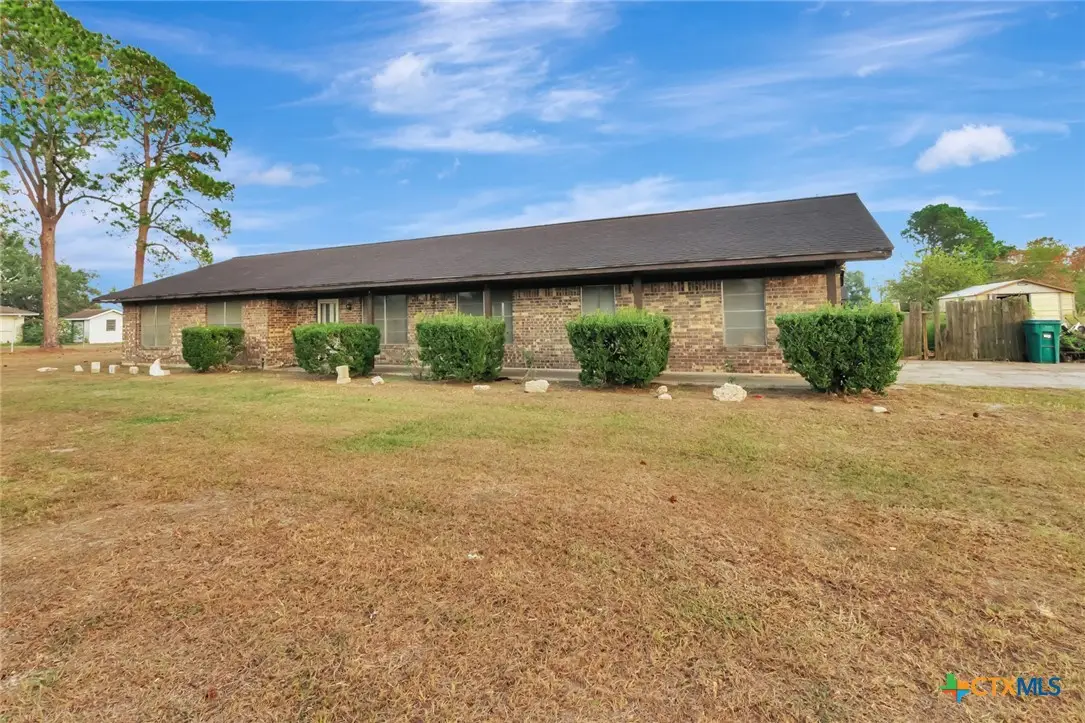 113 Wearden Drive, Victoria, TX 77904 - Image #1