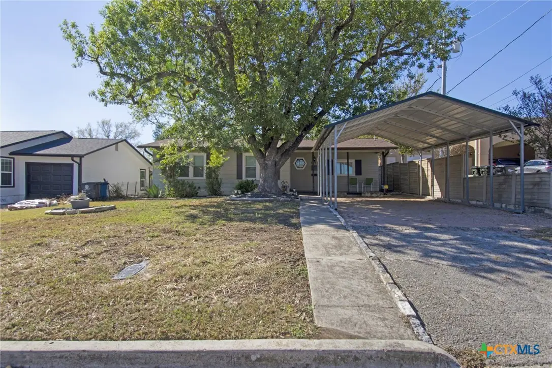 1236 S Academy Avenue, New Braunfels, TX 78130 - Image #1
