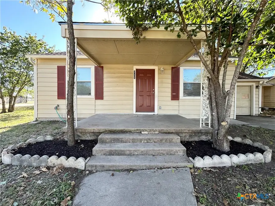 711 E 8th Avenue, Belton, TX 76513 - Image #2