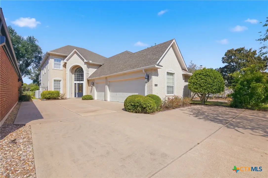 6008A Country Club Drive, Victoria, TX 77904 - Image #1