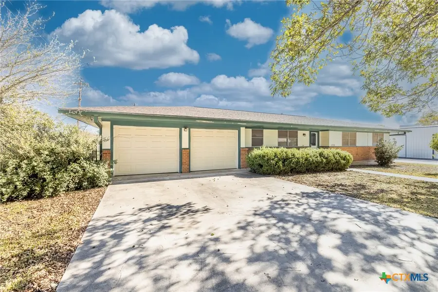 1724 Hickston Street, Gonzales, TX 78629 - Image #2