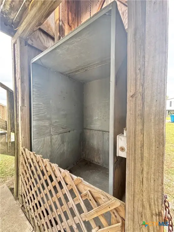 509 N 9th Street, Port Oconnor, TX 77982 - #2