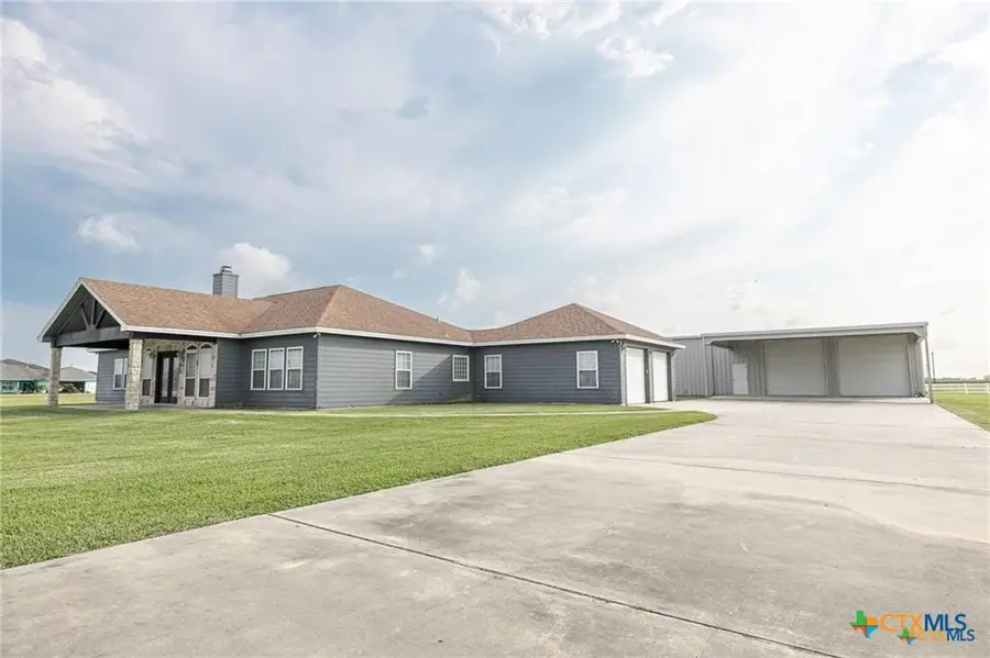 45 Blue Heron Drive, Port Lavaca, TX 77979 - Image #2