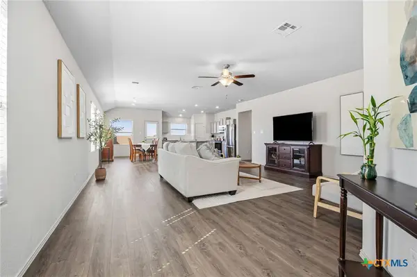 709 Carol Drive, Hutto, TX 78634