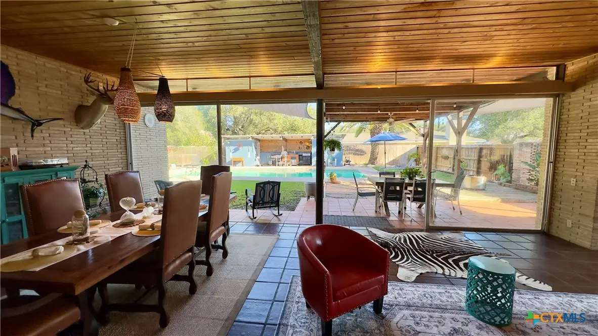 601 Lawrence Street, Refugio, TX 78377 - Image #1