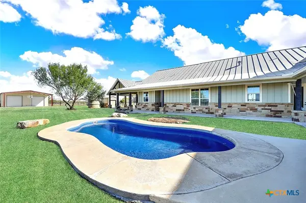 3498 County Road 215, Falls City, TX 78113