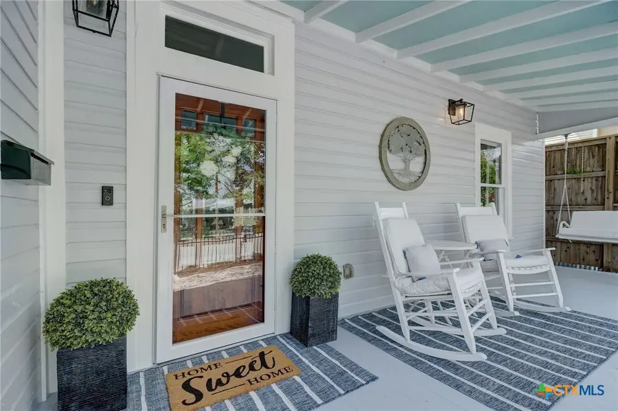 546 S Academy Avenue, New Braunfels, TX 78130 - Image #3