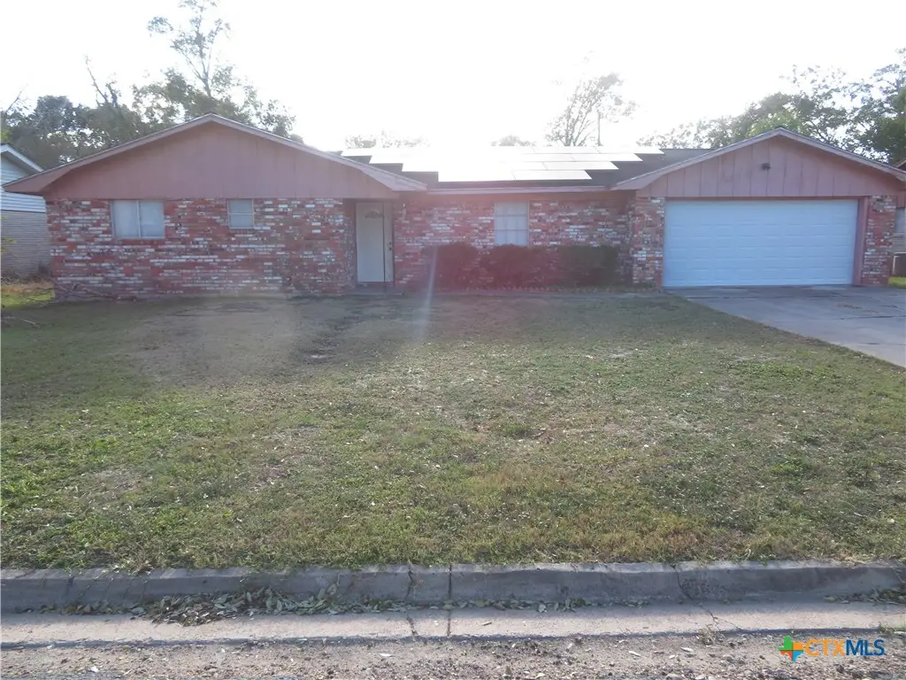 508 Wilson, Edna, TX 77957 - Image #1