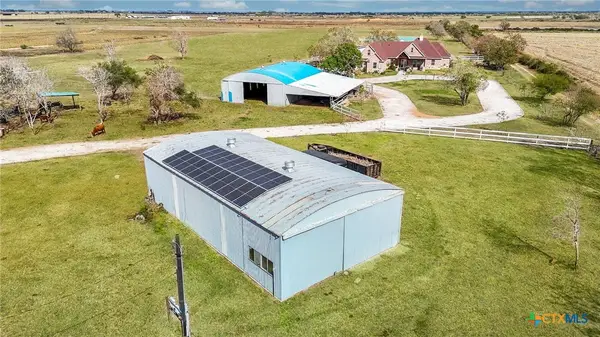 1093 Sunderman Road, Alleyton, TX 78935