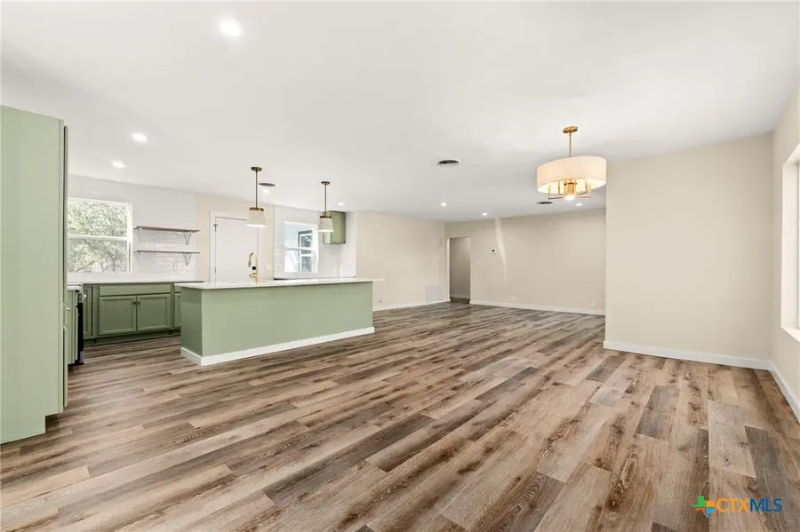 702 S Main Street, Copperas Cove, TX 76522 - #3