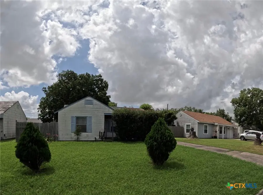 119 Runnels Street, Port Lavaca, TX 77979 - Image #2