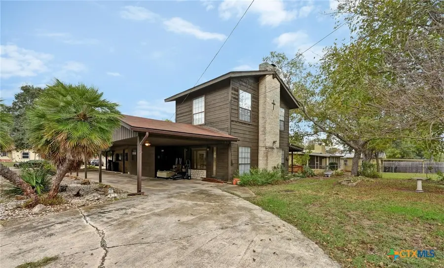102 Rivercrest Drive, Luling, TX 78648 - Image #3
