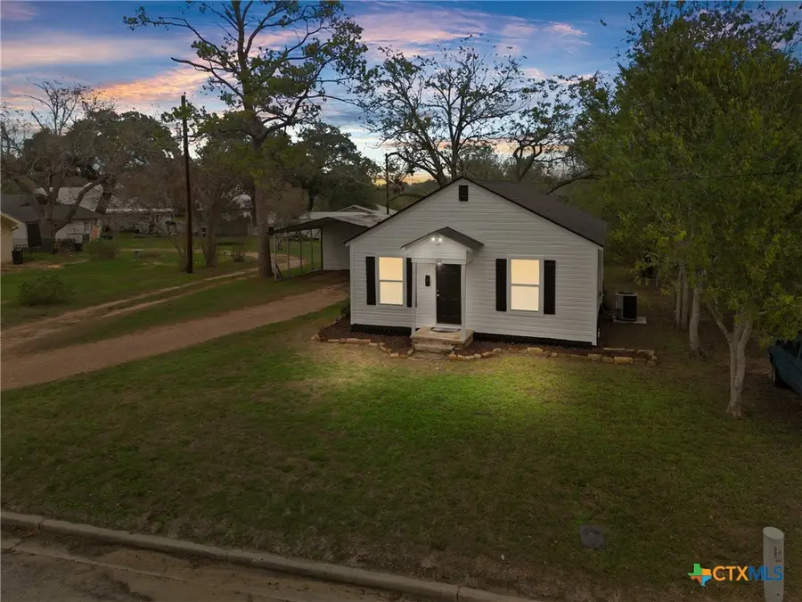 107 Mulberry Street, Hallettsville, TX 77964 - Image #3