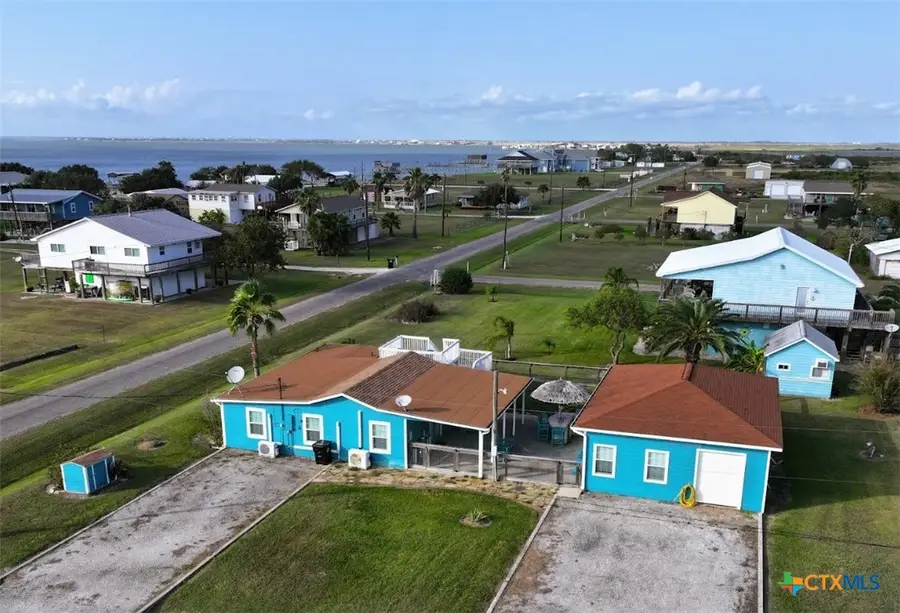 8 Mesquite Street, Palacios, TX 77465 - Image #2