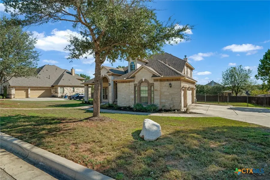 226 Hamburg Avenue, New Braunfels, TX 78132 - Image #2