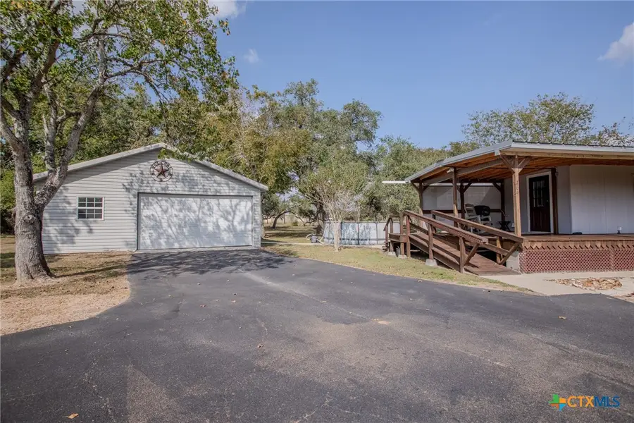 64 Colake Drive, Victoria, TX 77905 - Image #2