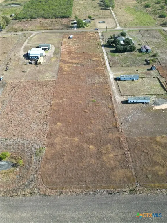 612 Wischkaemper Road, Victoria, TX 77905 - Image #3