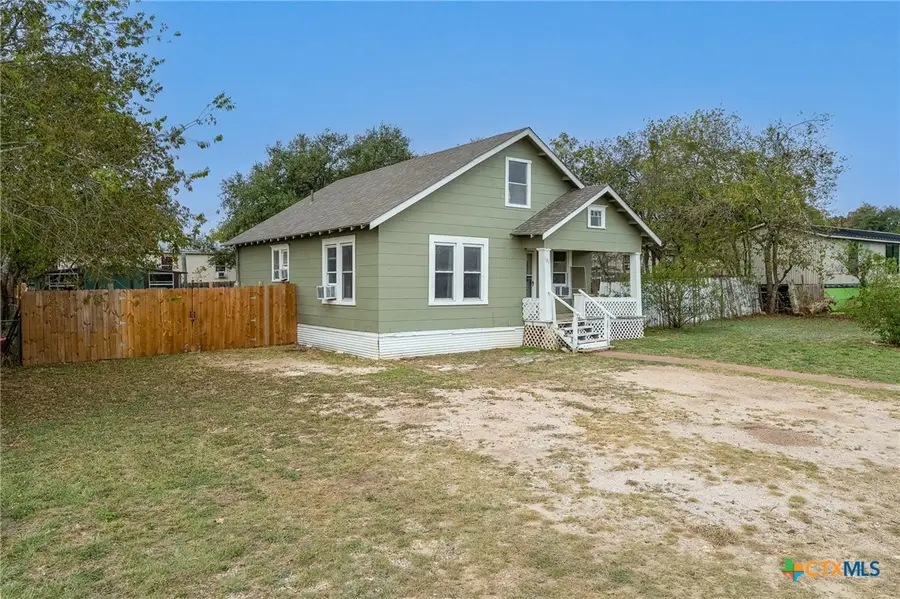 121 Beck Street, Florence, TX 76527 - Image #2