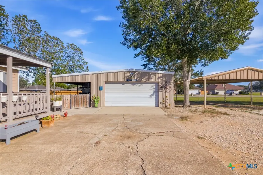 201 Pheasant Drive, Victoria, TX 77905 - Image #3
