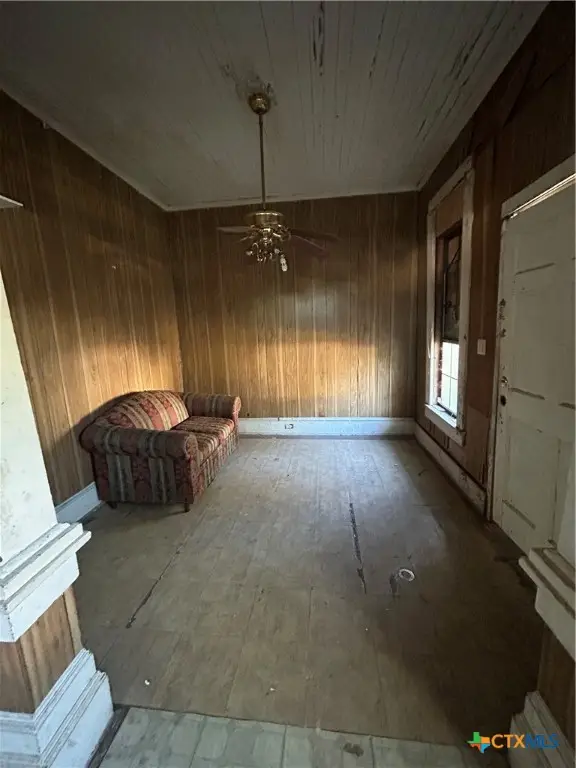 701 E River Street, Victoria, TX 77901 - Image #3