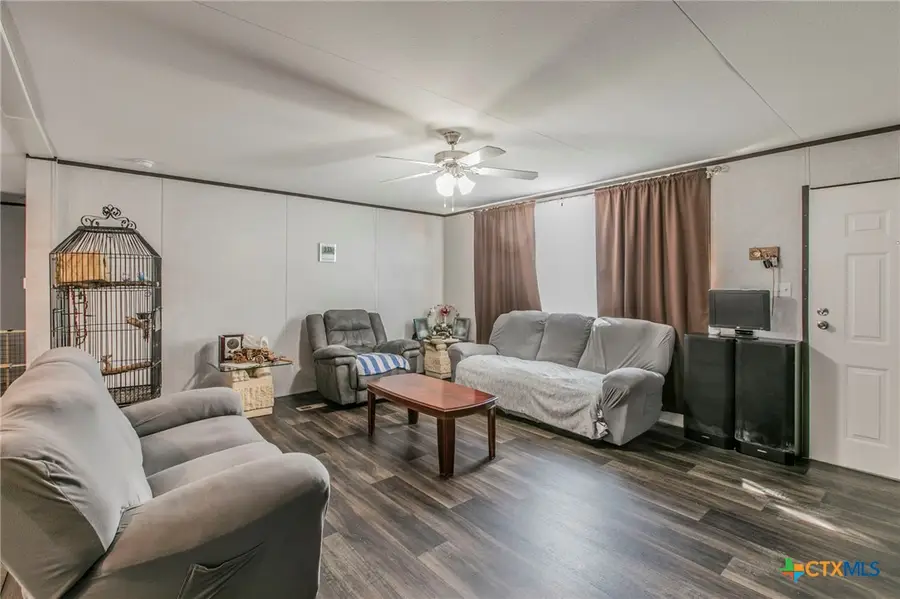 329 W Brook Street, Bartlett, TX 76511 - Image #3