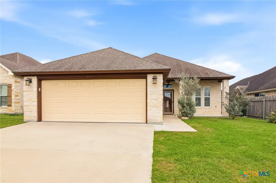 210 Amberglow Court, Victoria, TX 77904 - Image #2