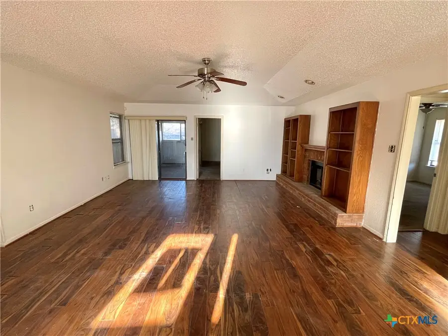 401 Highridge Cove, Killeen, TX 76543 - Image #2