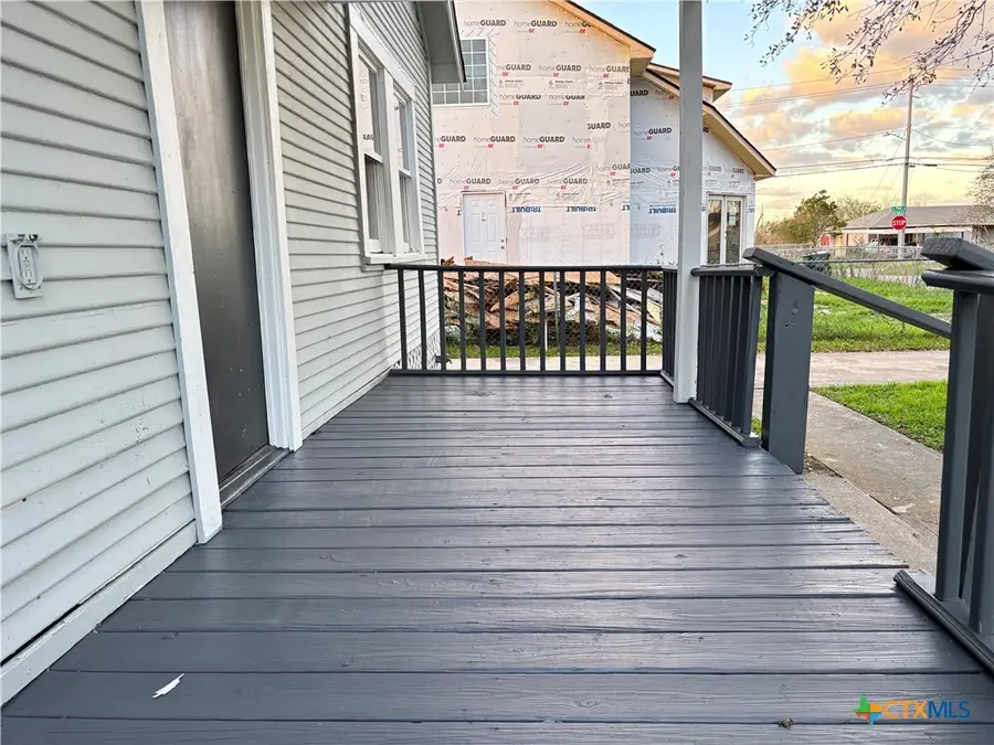 1316 N Olive Street, Seguin, TX 78155 - Image #2