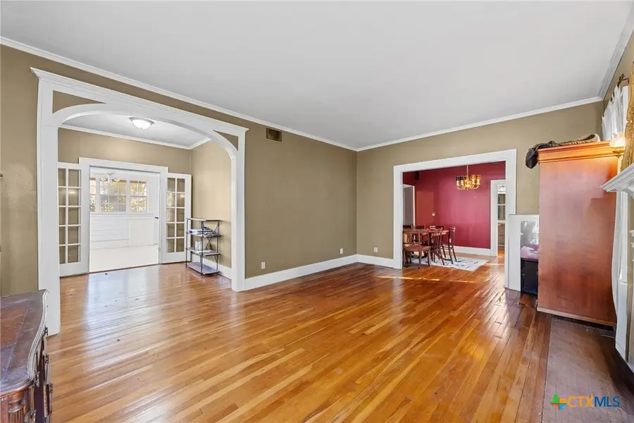 1006 Maple Street, Lockhart, TX 78644 - Image #3