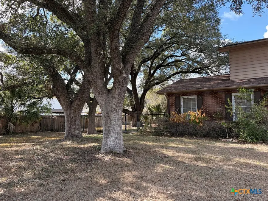 1014 N Hunt Street, Cuero, TX 77954 - Image #3