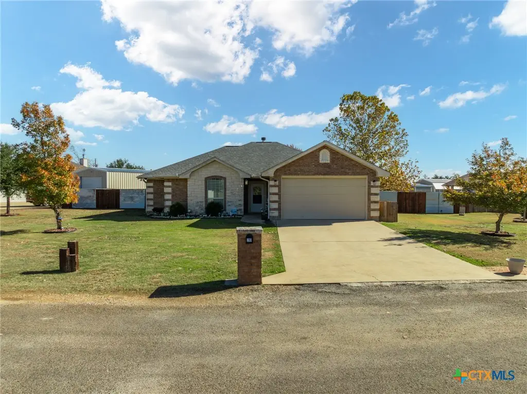 210 Lakewood Drive, Gatesville, TX 76528 - Image #1